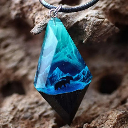 Aurora Resin Luminous Pendant Necklace