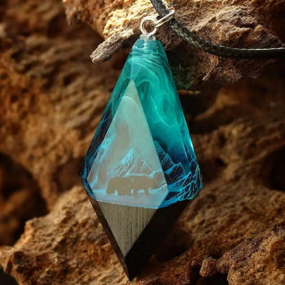 Aurora Resin Luminous Pendant Necklace