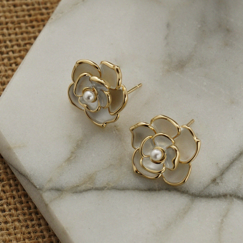 Drop Oil Golden Earrings Simple And Delicate Pearl Earrings PrestigePearls